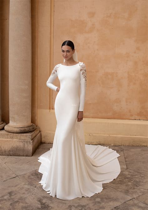 FROSTIA Wedding Dress From Pronovias Hitched Co Uk