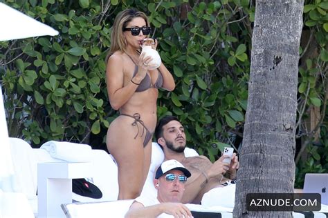 Larsa Pippen Sexy Relaxes By The Pool Showing Off Her Hot Bikini Body In Miami AZNude