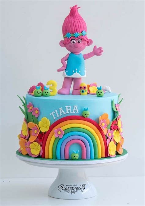 Pin By Anna Kwiatkowska On Torty Trolls Birthday Party Cake Trolls Birthday Cake Trolls Cake