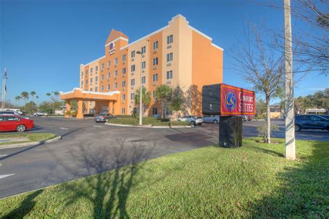 Discount Coupon for Comfort Suites Near Raymond James Stadium in Tampa, Florida - Save Money!