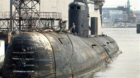 Umzug: „U-434" weicht der U4 - WELT