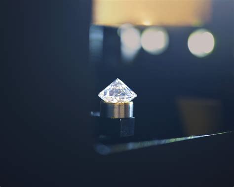 Behind the Scenes of Stuller's Diamond Screening Lab - Stuller Blog