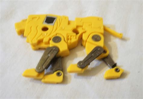 1986 Hasbro G1 Transformers Steel Jaw Lion Micro Cassette