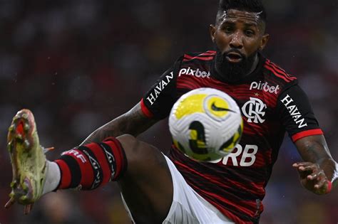 Rodinei Troca O Flamengo Pelo Olympiacos Da Gr Cia