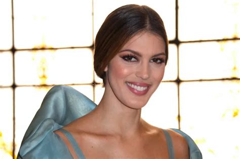 Iris Mittenaere Critiqu E Sur Une Photo Sans Maquilage Elle Pousse Un