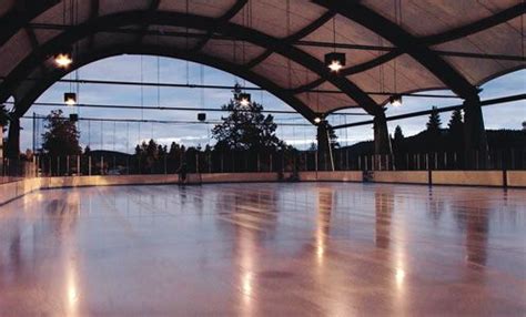 Lloyd Center Ice Rink In Portland Oregon Kid Friendly Attractions