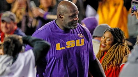 Shaquille O'Neal says Angel Reese -- not Joe Burrow -- is the all-time greatest athlete from LSU ...