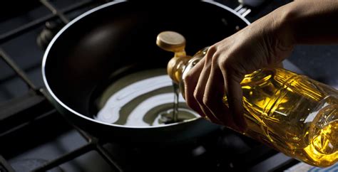 Vegetable Oil: Healthy Cooking Oil or Harmful to Health? - Dr. Axe