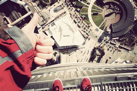 CN Tower EdgeWalk | Gallivant