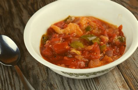 Old Fashioned Stewed Tomatoes With Bread