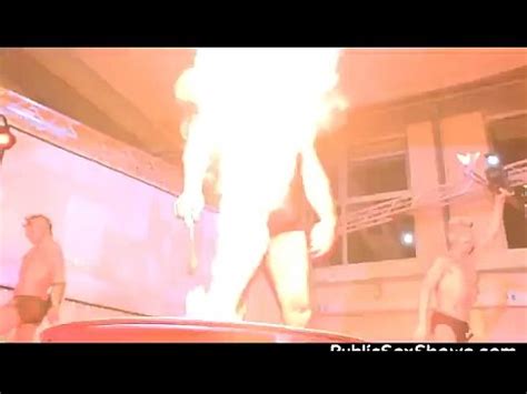 Strippers Masculinos Se Ponen Traviesos XVIDEOS