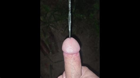 Super Excitée à Lextérieur Mais Désespérée De Faire Pipi Pornhub Gay