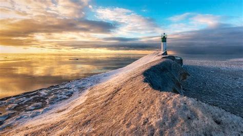 This Photographer Captures Incredible Images Of The Port Bruce