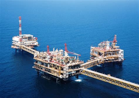 State Owned Qatar Petroleum Set For Worlds Largest Lng Project