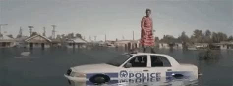 Squat GIF - Squat Beyonce Policecar - Discover & Share GIFs