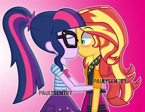 Sunset Shimmer And Twilight Sparkle Kiss