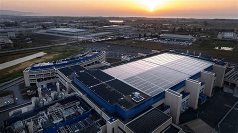 Solare La Pi Grande Fabbrica Europea Di Pannelli Fotovoltaici Sar In