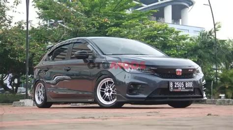 Modifikasi Honda City Hatchback RS Ganti Pelek Sampai 10 Kali