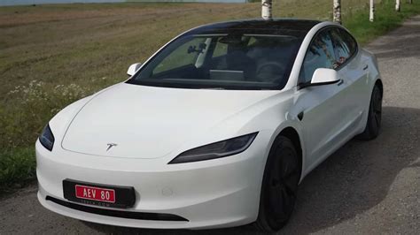 Tesla Model 3 2023 Test Reichweite Innenraum Preis Leistung