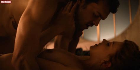 Naked Scarlett Foxett In Brave New World