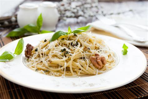 Spaghetti Alle Noci Le Ricette Di Lara