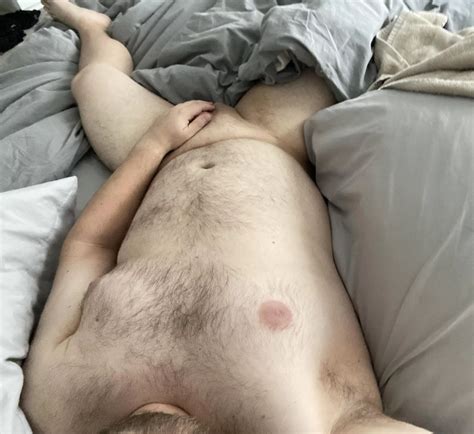 Should I Move My Hand Nudes Chubbydudes Nude Pics Org