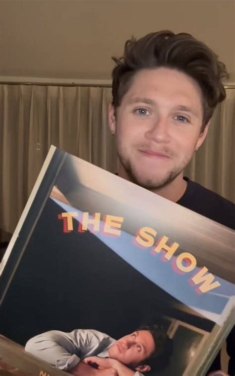 Niall Horan Stream Updates On Twitter LOOK AT HIM Pre Order