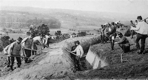 Une Guerre De Tranch Es Verdun La Plus Meurtri Re Sept Id Es Re Ues