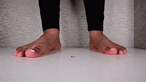 Small Girls Playful Indian Feet Crush MP4 Amateur Soles Giantess And Footjobs Clips4sale