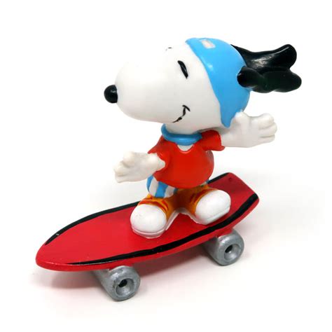Mini Snoopy Figurines
