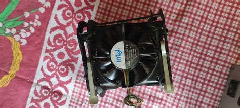 Кутия за PC с дъно, процесор, охлаждане и флопи гр. София Зона Б-18 ...