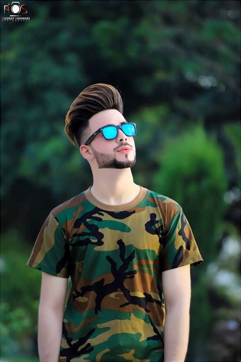 Pin By Jalal Khan On Stylish Boys Photoshoot Pose Boy Photo Poses