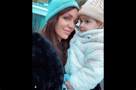 Photo Julia Paredes et sa fille Luna décembre 2019 Purepeople