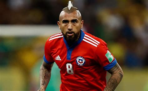 Cuántos años tiene Arturo Vidal