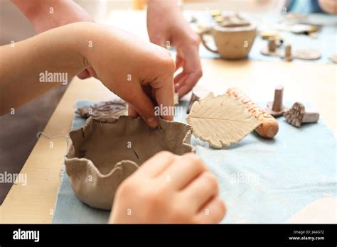 Taller de cerámica para niños Clases creativas para niños La cerámica