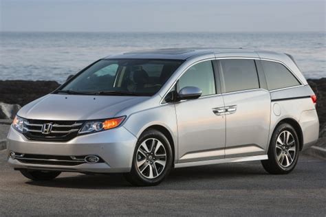 Used 2015 Honda Odyssey Ex L Minivan Review And Ratings Edmunds