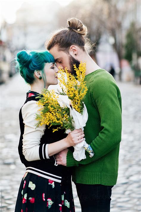 «happy Couple In Love Hugging And Kissing On The Street Del