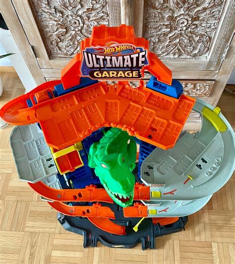 Hot Wheels Megacity Parkgarage Mit Robo T Rex Angriff Kaufen Auf Ricardo