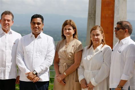 Vicepresidenta Raquel Peña encabeza actos por el día de la Virgen de