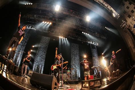 キュウソ、totalfat、dish「徳福live」でチュートリアルとコラボ連発（ライブレポート 写真32枚） 音楽ナタリー