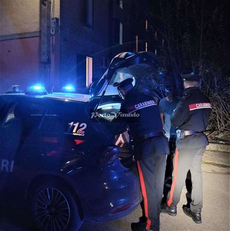 CARABINIERI ARRESTANO PRESUNTO AUTORE DI RAPINA PortoVirando