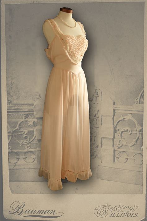 Kayser 1950s Vintage Long Nightgown In Peach Nylon Flickr