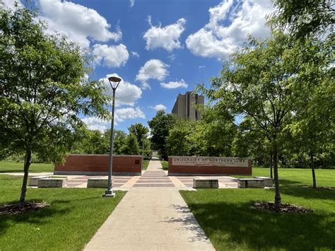 Malcom Price Laboratory School Commemorative Plaza — Rkla