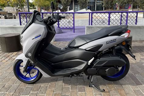 2022 Yamaha NMAX 155 Scooter (bike review)