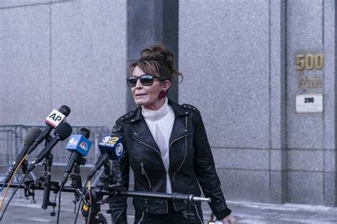 Ny Sarah Palin Leaves Court After Judge Dismissed Her Case Sarah Palin