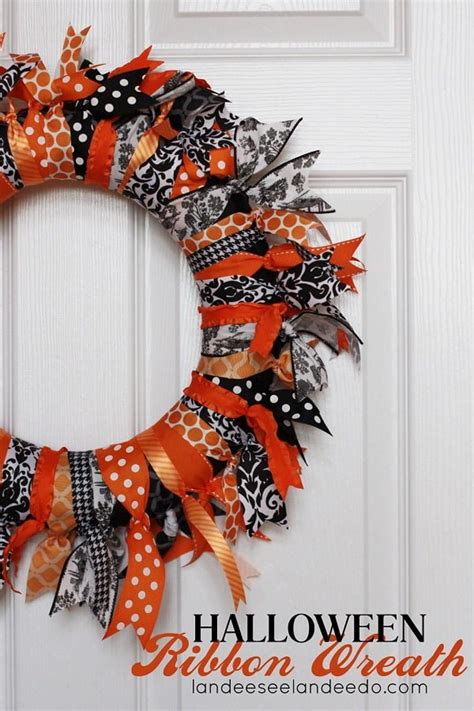 20 Unique DIY Halloween Wreaths and Ideas