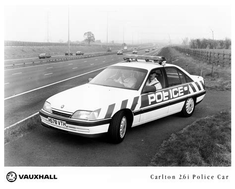 Vauxhall V87 Carlton Mk3