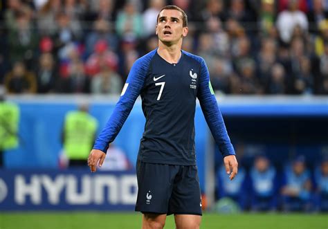 Pourquoi Antoine Griezmann Est Il Le Seul De Son Quipe Jouer En