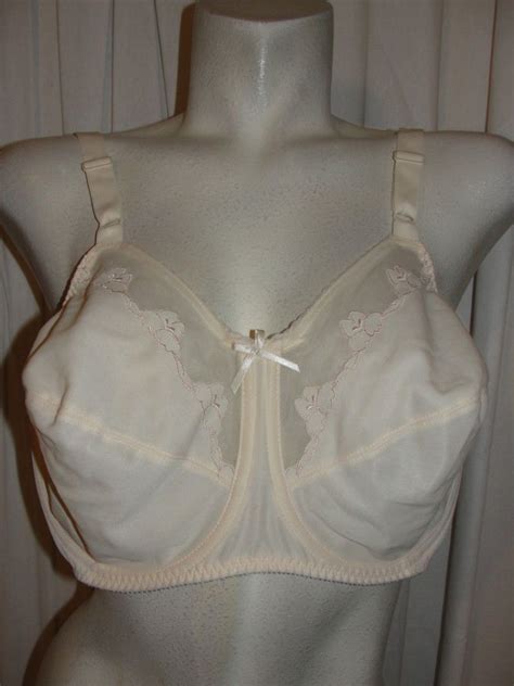 Bali Light Beige Flower Full Figure Underwire Soft Cup Bra 0180 Size