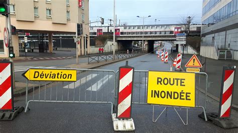 Ville De Poissy On Twitter Crueseine Poissy Le Niveau Du Fleuve